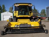 Combines 2004 NEW HOLLAND CR 970